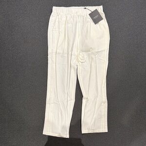 NWT Just Fashion Now Woman’s White Pants